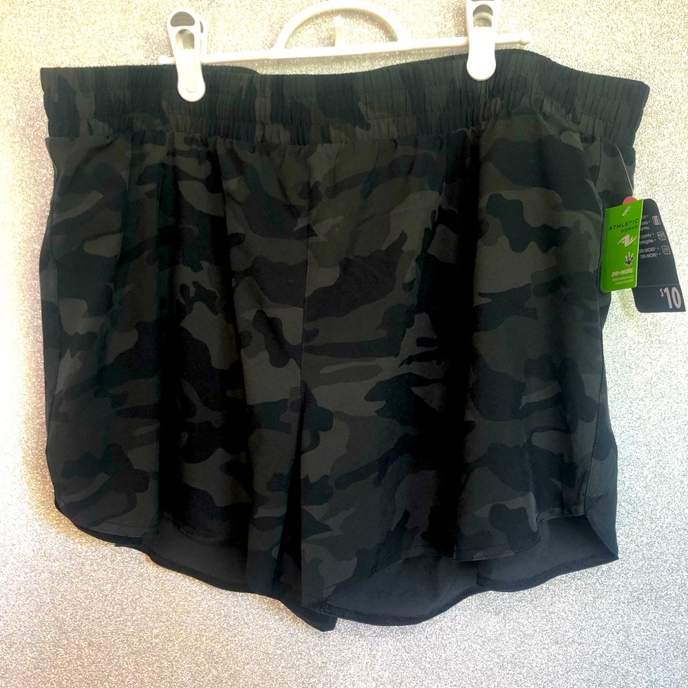 FWP  NWT  XXL Athletic Works Grey/Green Camo Print Gym Running Shorts